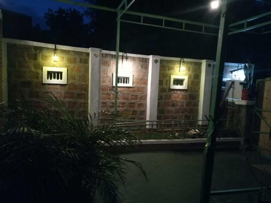 Kilimanjaro Mad Monkey'S Hotel Моши Экстерьер фото